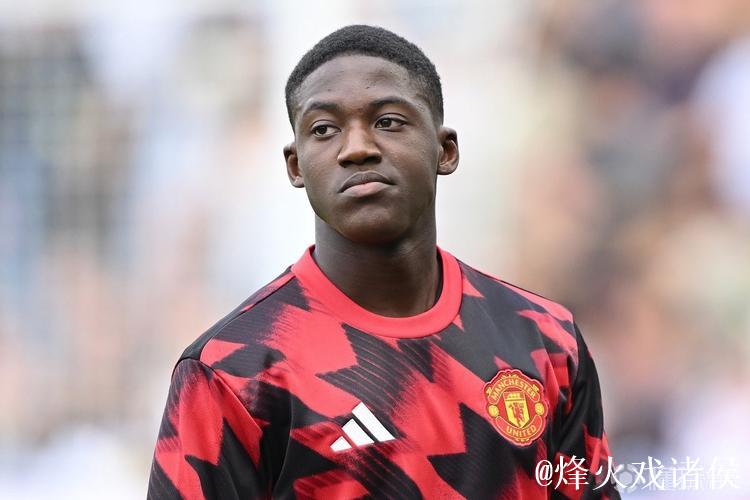 曼联冬窗拒绝梅努所有报价,坚信其潜力打动阿莫林 曼联冬窗拒绝梅努所有报价,坚信其潜力打动阿莫林