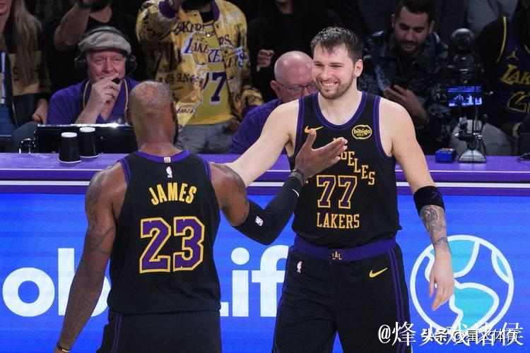 湖人狂胜老鹰25分,创下本赛季最大分差新高 湖人狂胜老鹰25分,创下本赛季最大分差新高